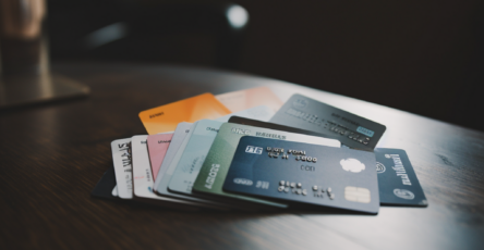 bank_cards_on_the_table_unsplash